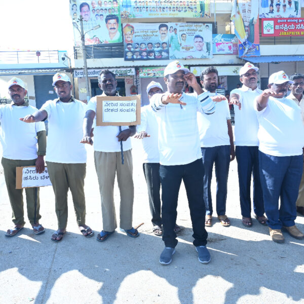 https://swachhamevajayate.com/wp-content/uploads/2023/02/WhatsApp-Image-2023-01-04-at-12.12.26-PM-1-600x600.jpeg